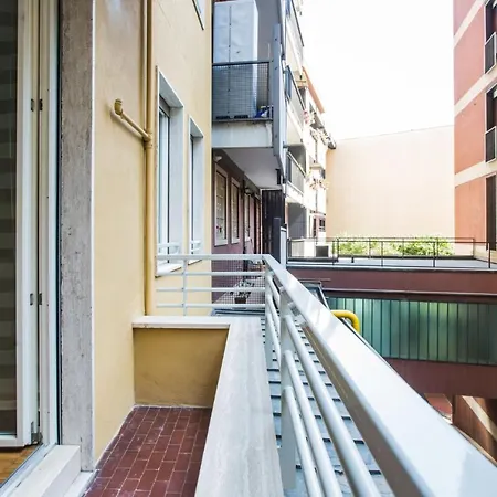 Easylife - Spazioso E Tranquillo Trilocale In Porta Romana Milan Exterior photo
